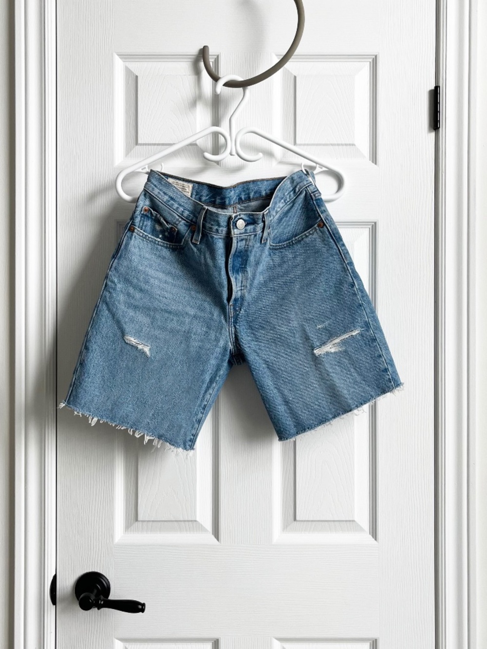 NEW: Levi's 501 Mid Thigh Blue Frayed Shorts